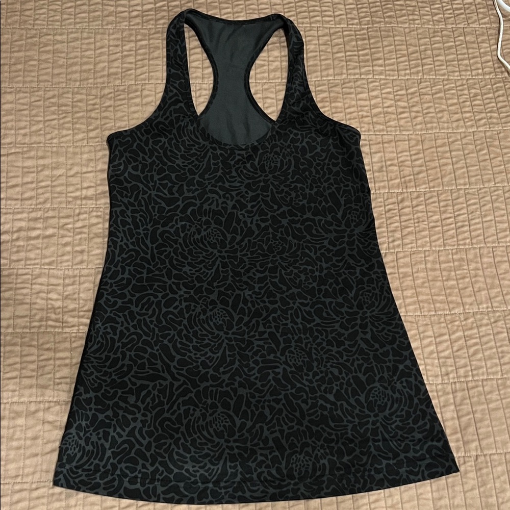 💕Like New Lululemon Black Floral Women's Tank Top size 8